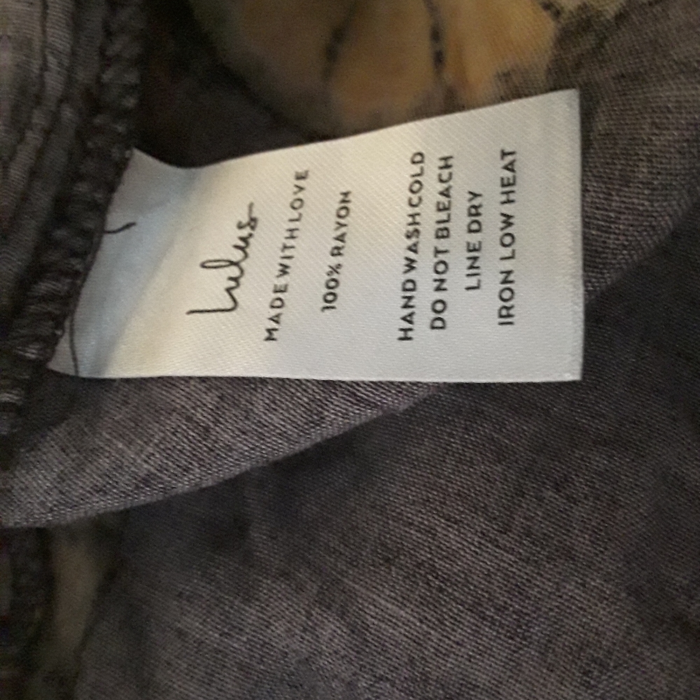 Lulu's Adventuresome Tie Dye Romper NWT - Picture 5 of 7